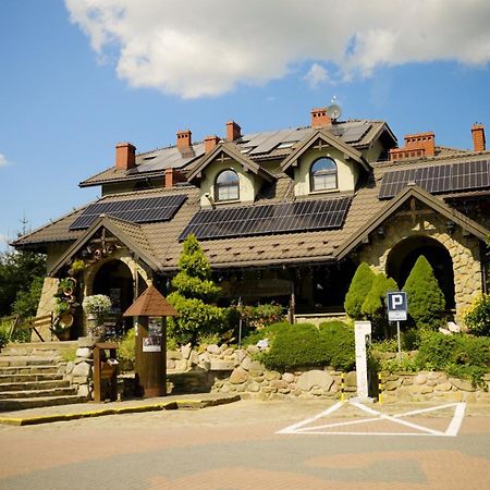 Rymanów贾斯韦德罗尼兹克旅馆住宿加早餐旅馆 外观 照片