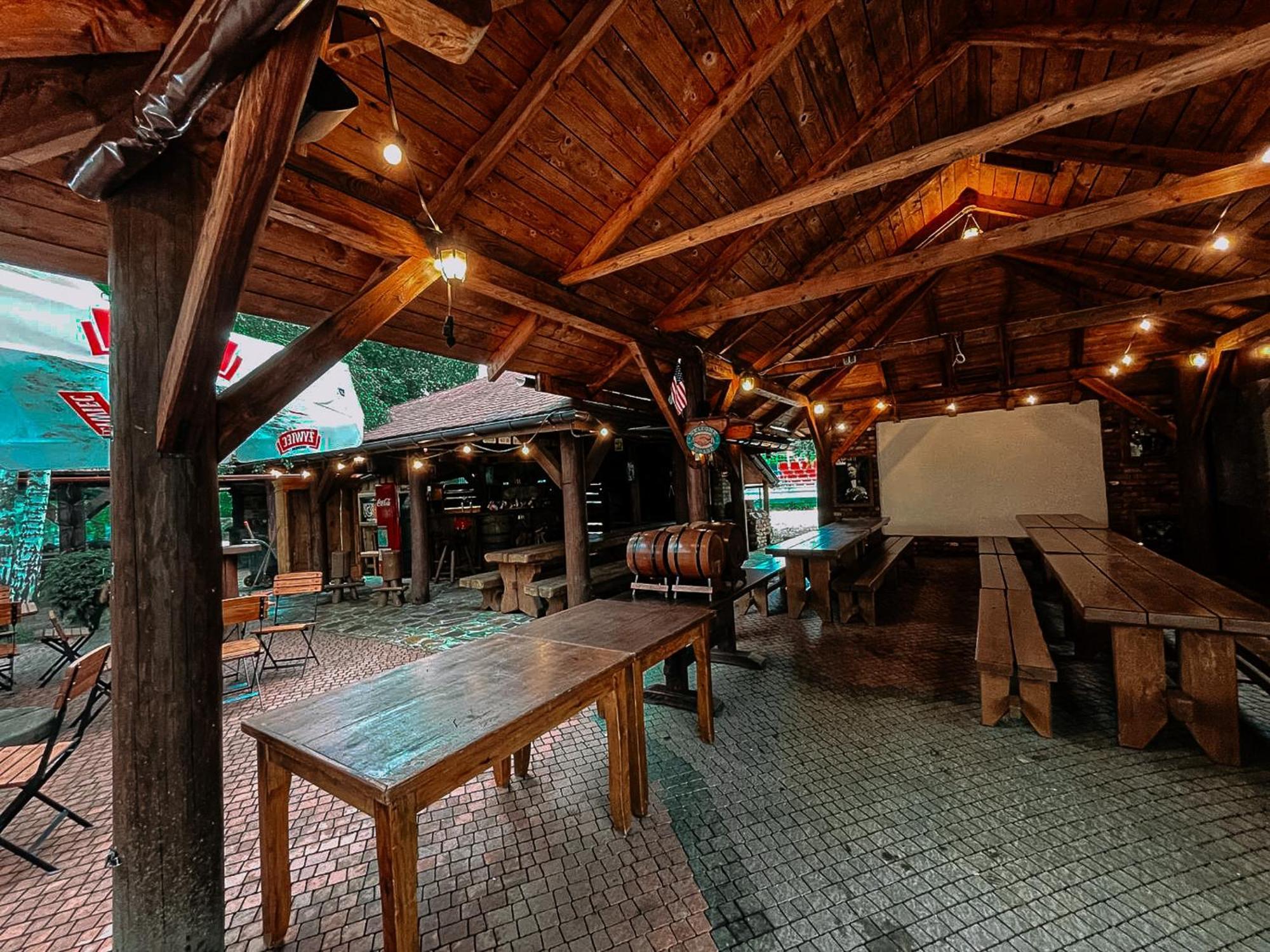 Rymanów贾斯韦德罗尼兹克旅馆住宿加早餐旅馆 外观 照片